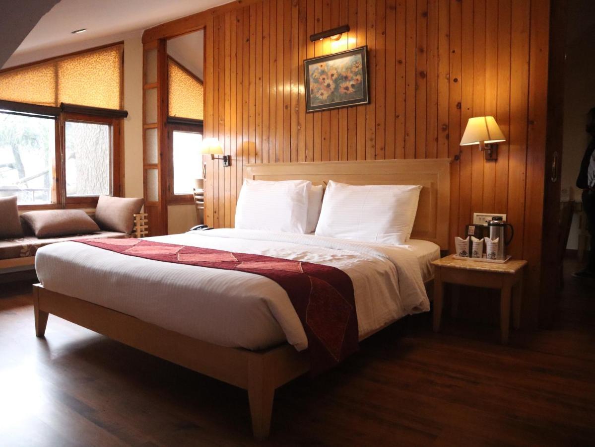 Hotel Willow Banks - Boutique 4 Star Hotel On The Mall Road Šimla Exteriér fotografie