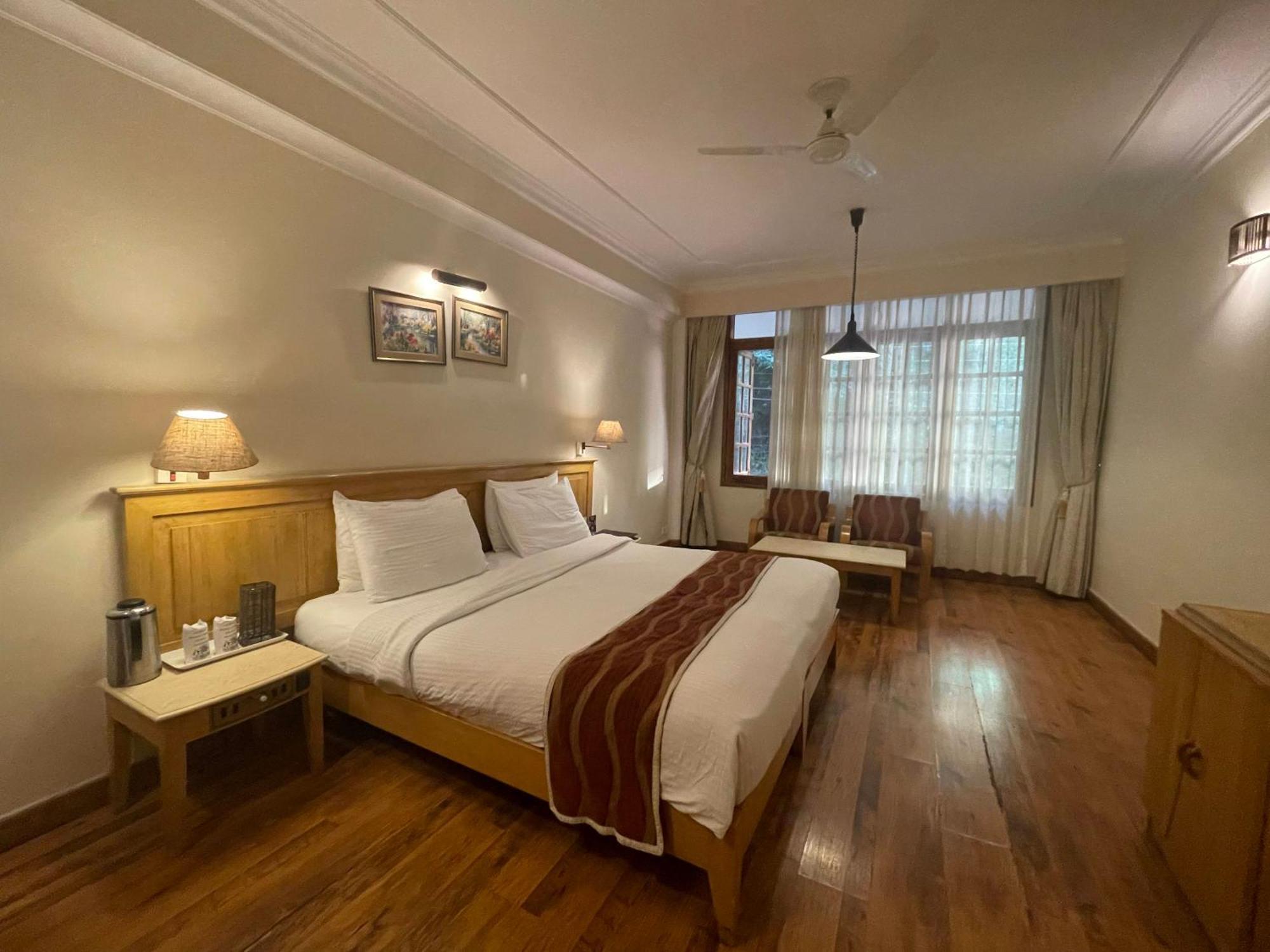 Hotel Willow Banks - Boutique 4 Star Hotel On The Mall Road Šimla Exteriér fotografie
